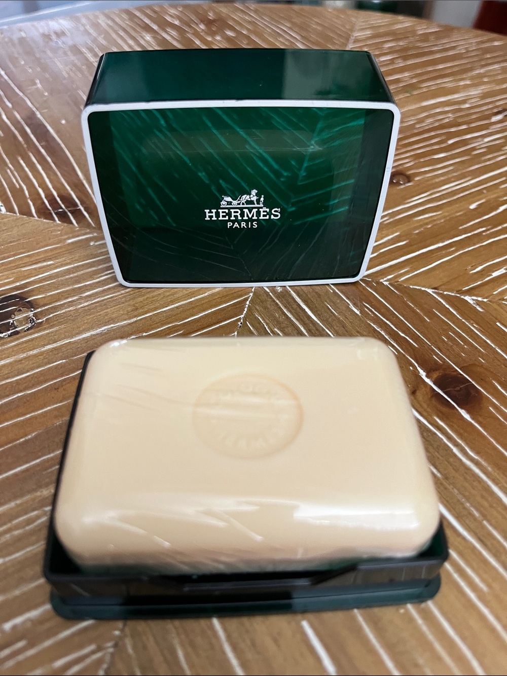 Hermes Eau d'Orange Verte Scented Soap 1.7 Ounce (Pack of 1), Green and White